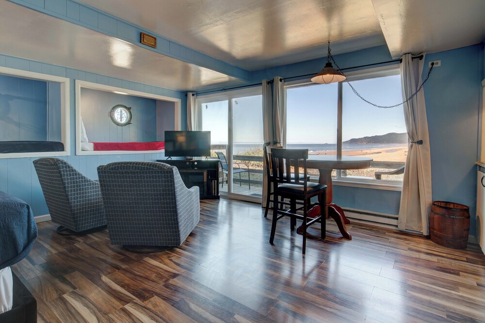 Moolack Shores Inn