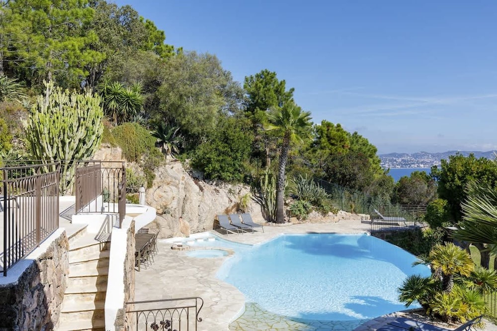 Magnificent Villa With sea View in Theoule sur Mer