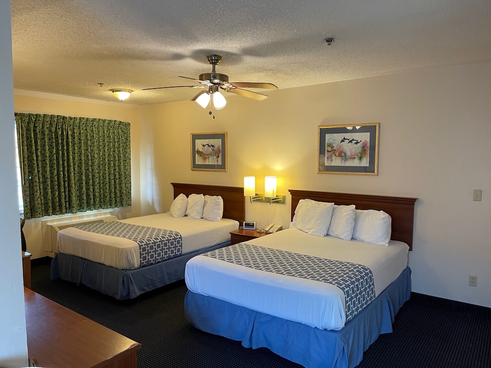 Flamingo Inn