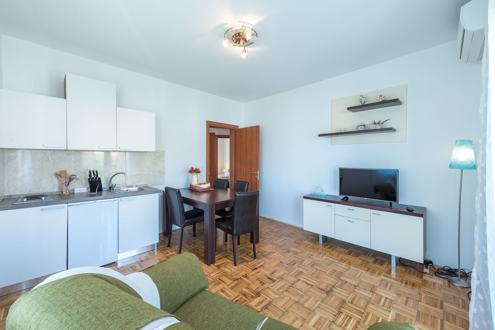 Angela Apartments
