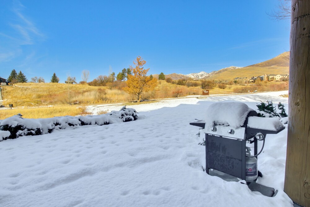 6 Mi to Powder Mtn w/ Shuttle: Cozy Eden Condo!