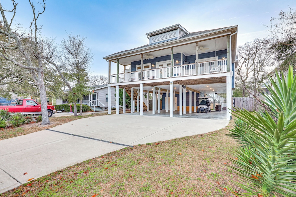 2 Mi to Long Beach: Home w/ Patio & Putting Green!