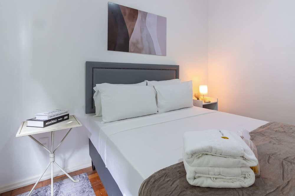 Comfort in Copacabana 9 Minutes From the Beach Cj202