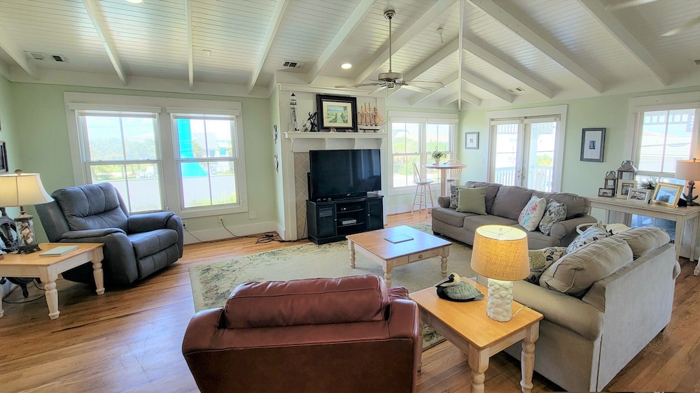 203 Butler Avenue by Tybee Vacation Rentals