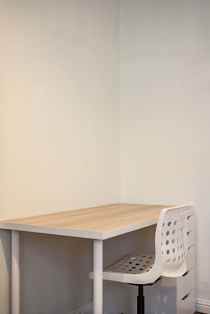 Near USC Dtla Spacious Private Bedroom 4