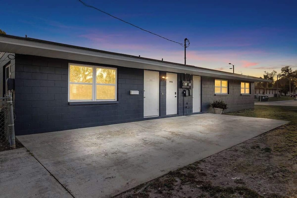 Spacious Duplex Zephyrhills #2