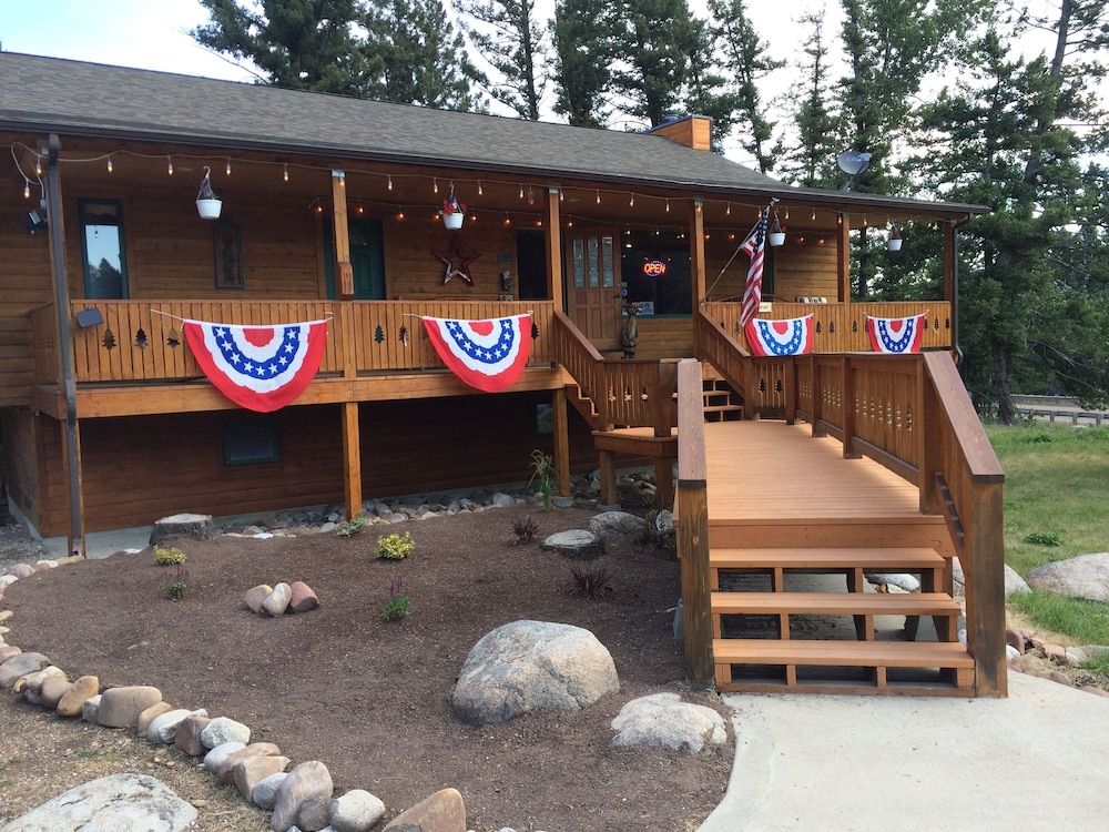 Boulder Creek Lodge - Campsite