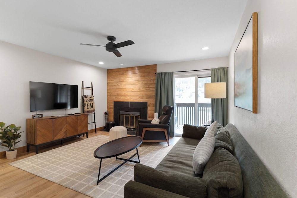 Mountain Side Condominiums 152, Building H