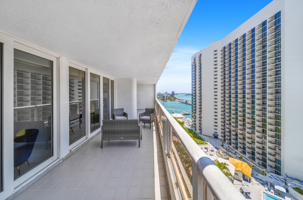 The Grand Biscayne Bay