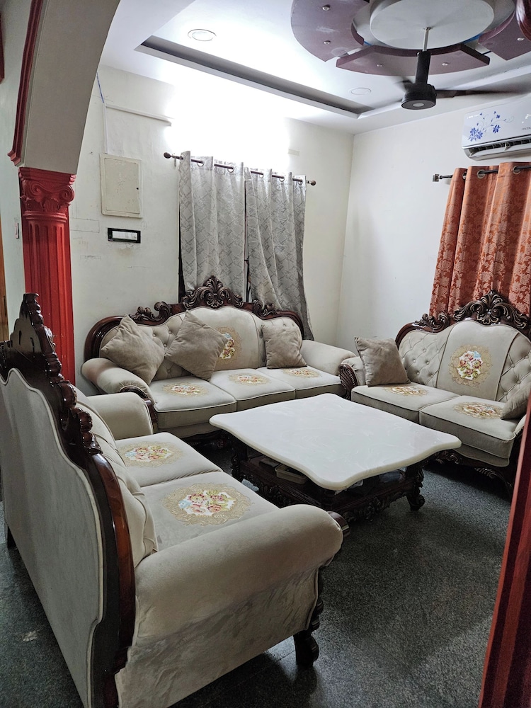 Charming Chennai Home With Modern Amenities