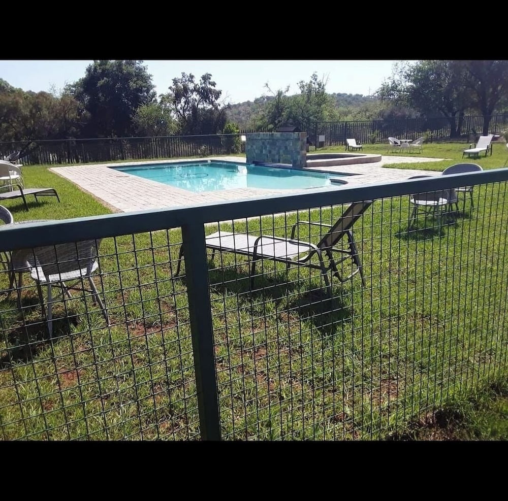 Nikita Motel
