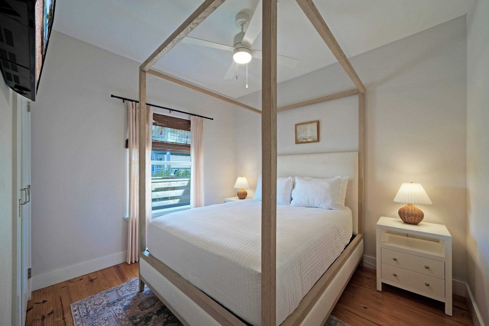 Coastal Escape w/ Pond Views + Pool Access Grahams Getaway by Avantstay