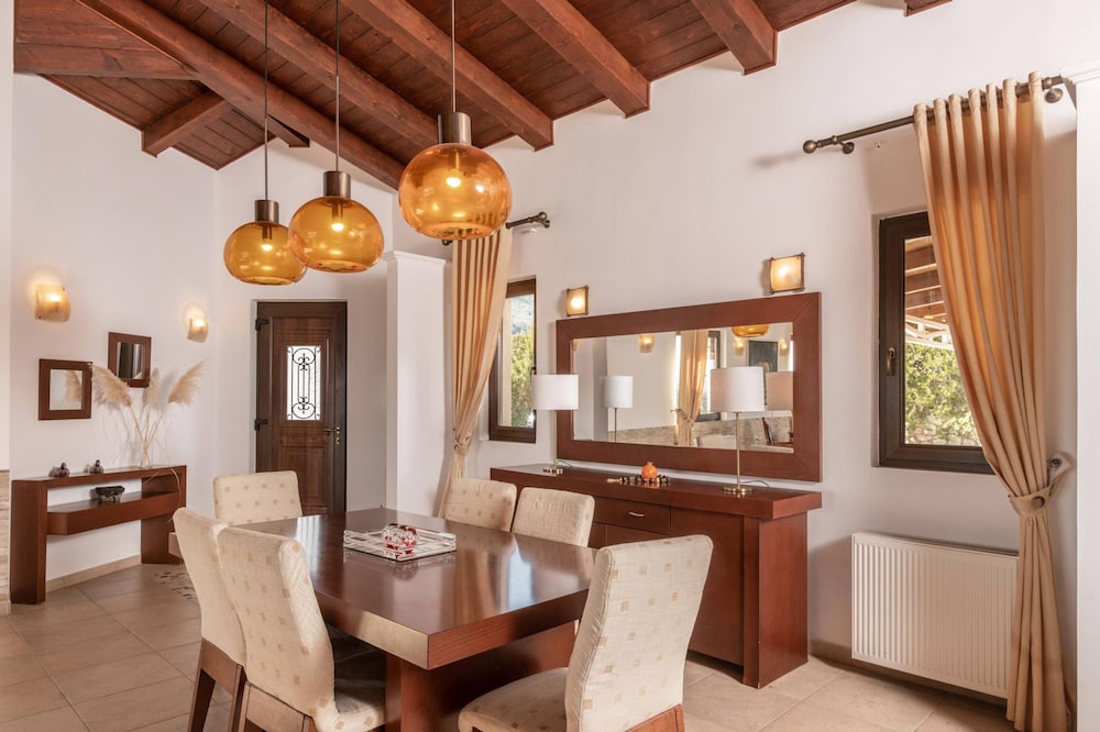 Olive Grove Luxurious Villa With Private Pool Est