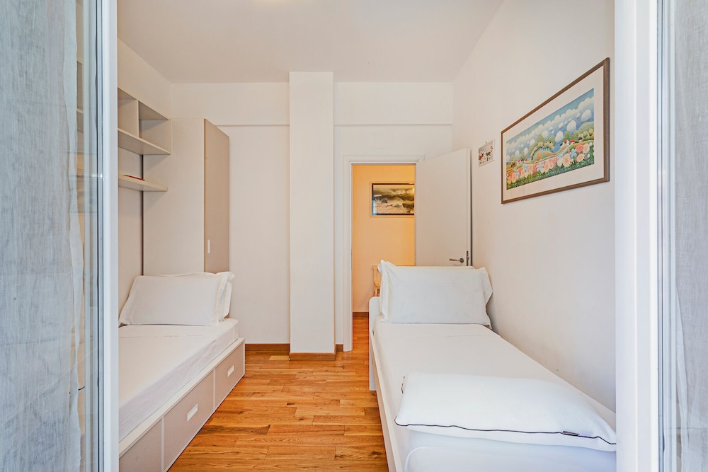 Cozy Lighthouse Apartment