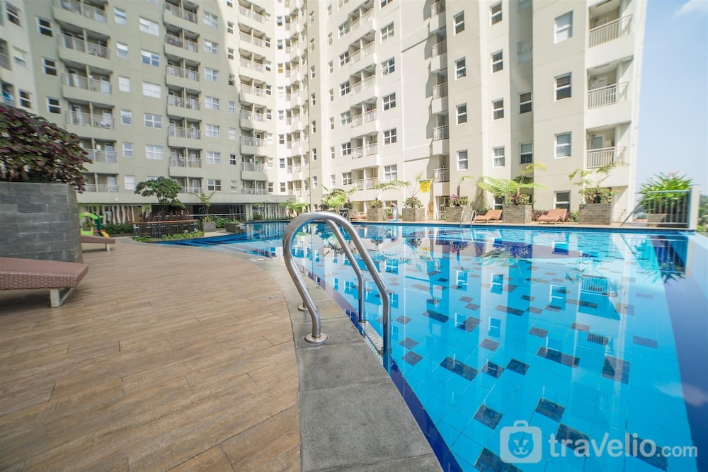 Cozy and Simply 2BR Apartment at Parahyangan Residence