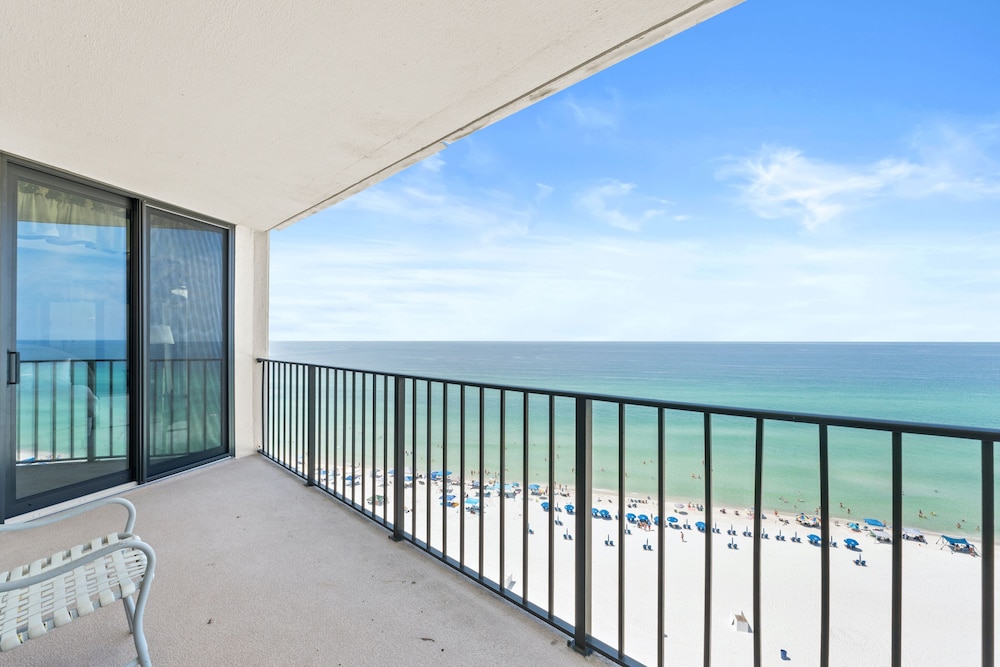 Edgewater Beach & Golf Resort by Panhandle Getaways