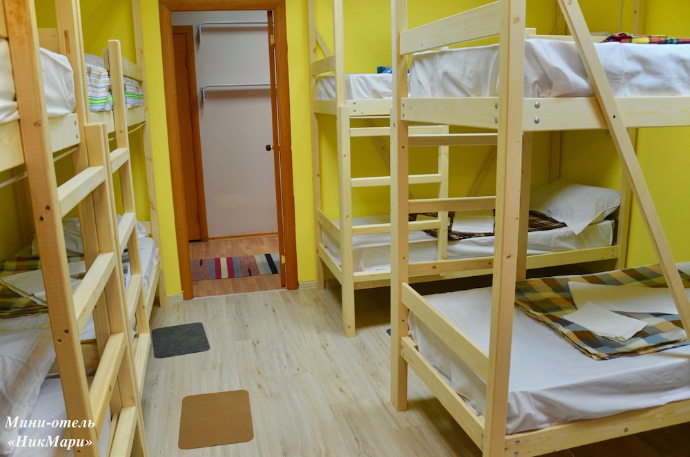 Hotel Lana - Hostel