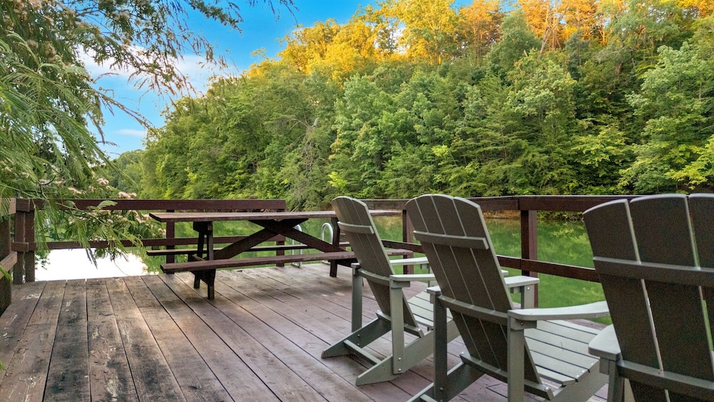 Cozy 3BR Lake Access w Sauna