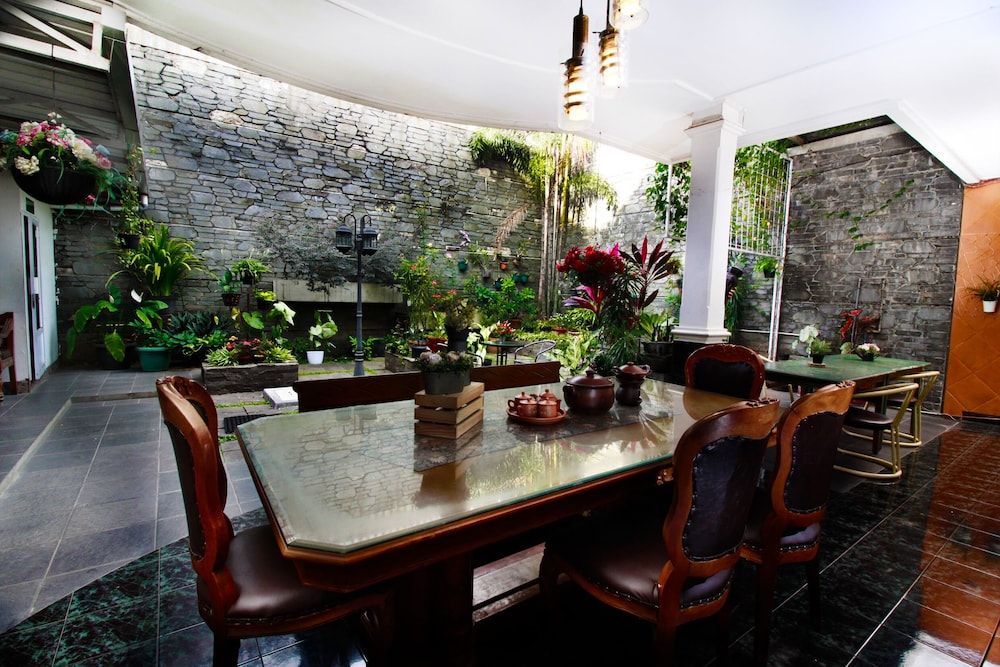 Fora Guest House Taman Lingkar