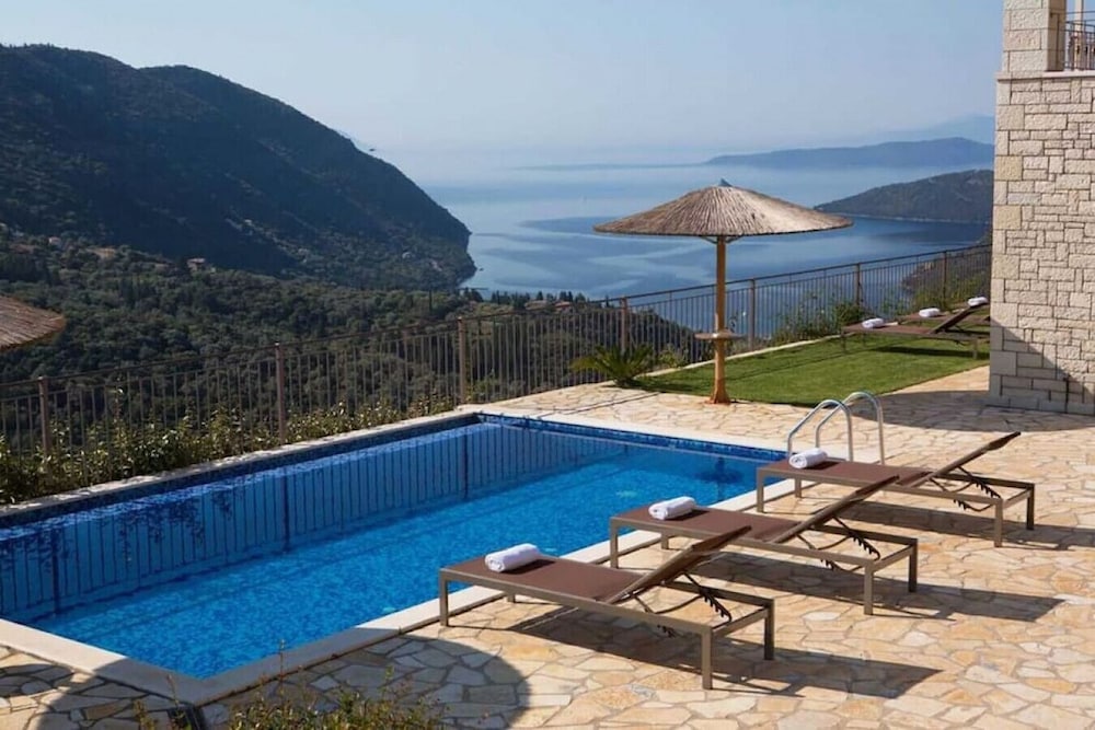 Villa Rodi Poros in Poros photo 1