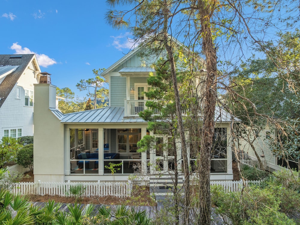 Sea Dlight: 3BR Beach Home Sleeps 10 With 4 Bikes in Watersound West