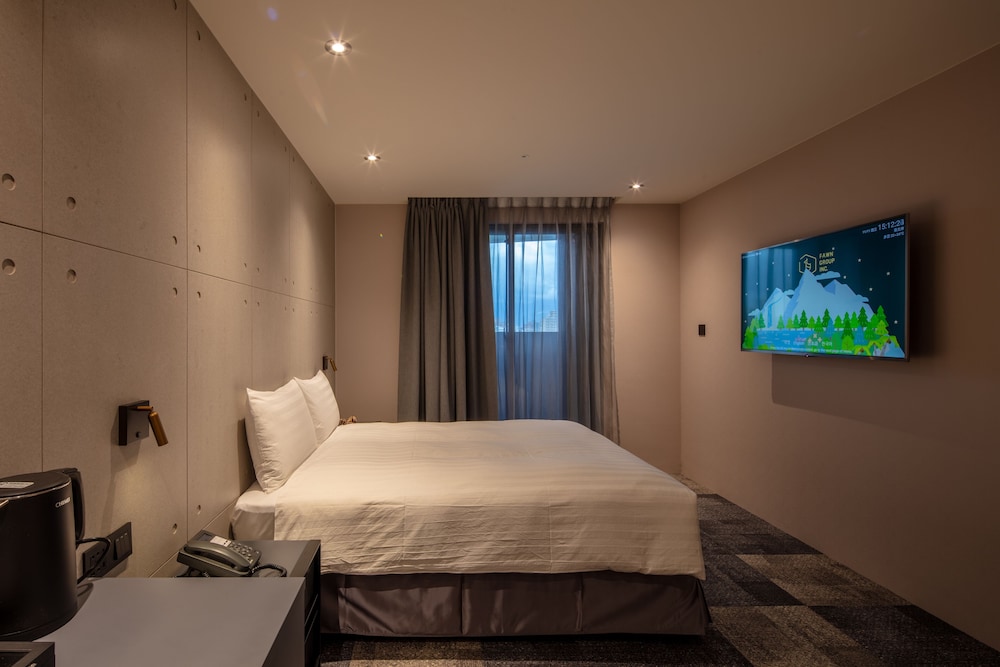 Roaders Plus Hotel Theme