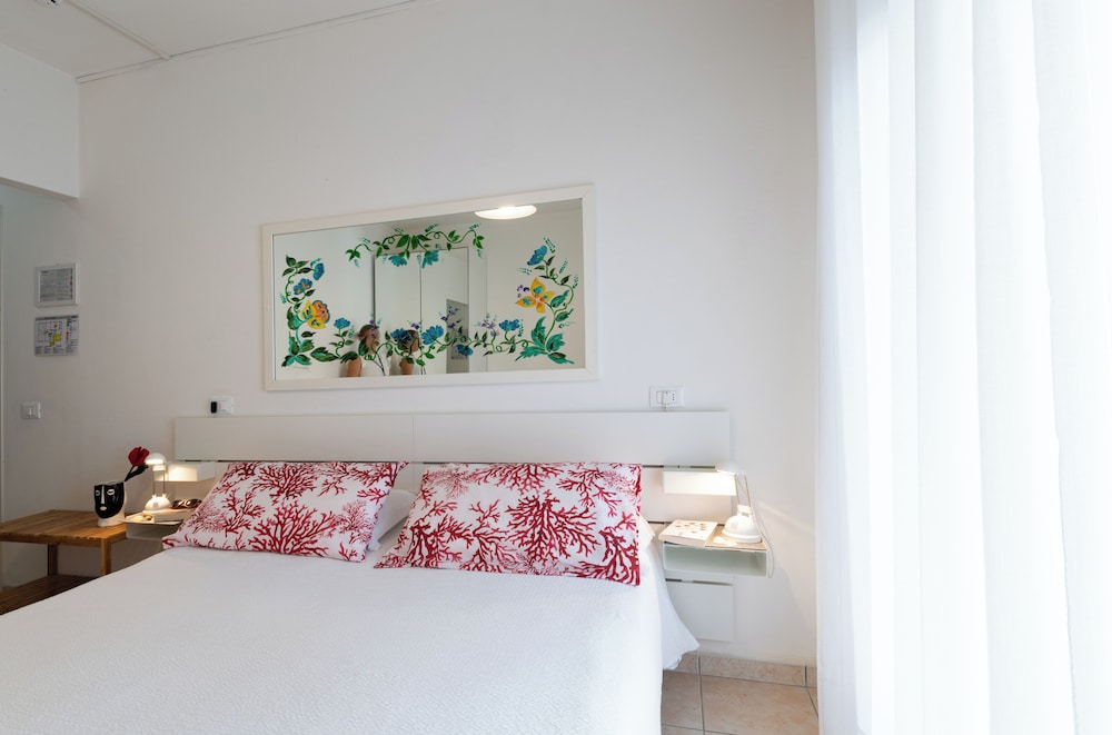 Le Petit Hotel