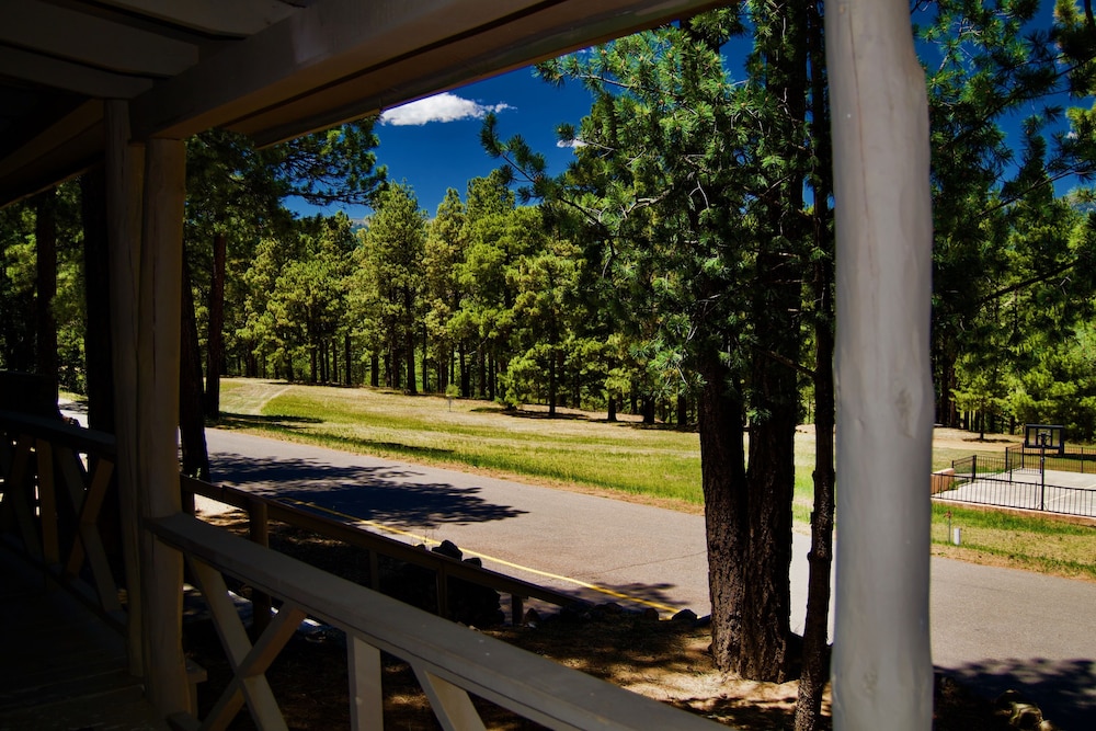 Pendaries Village Lodge