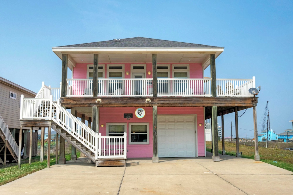 Sleeps 24 2 Homes w/ Beach Boardwalk Access & Deck Views Steps to the Beach