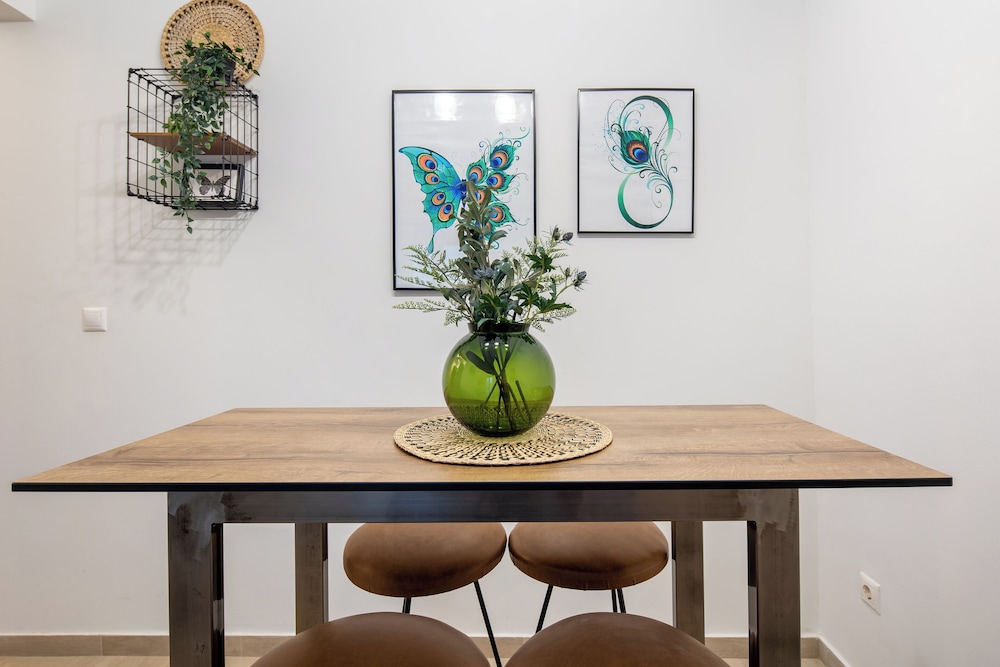 Zappa 2-BR Apt With Terrace in Athens