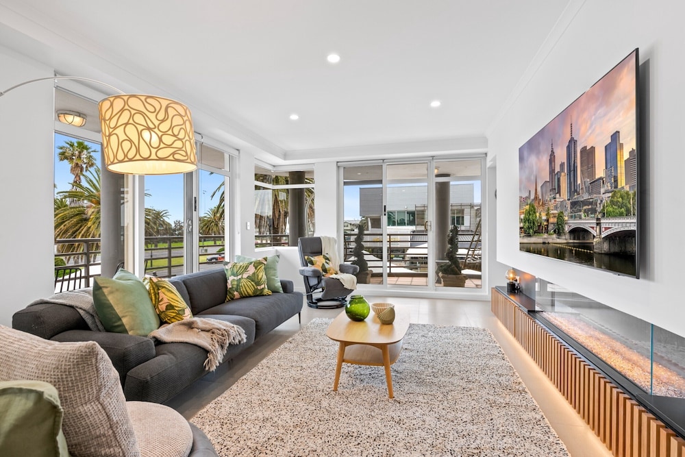 Scenic Beachside 3-bedroom With Water Views
