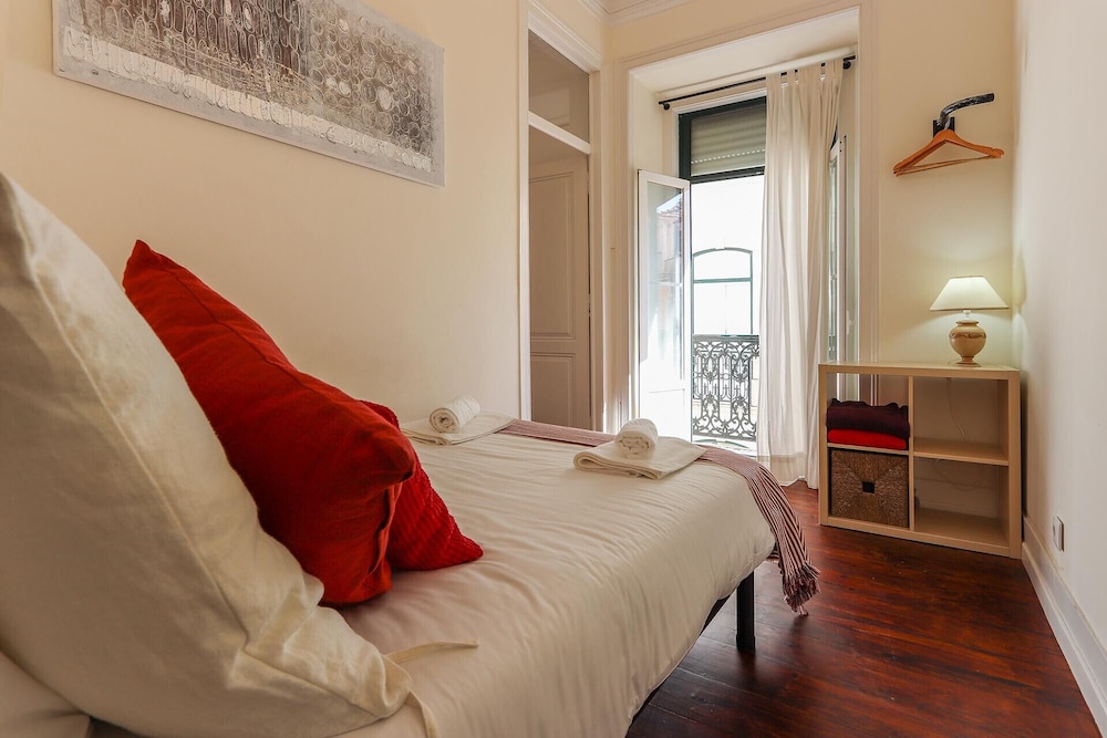 Bairro Alto Classic by Homing