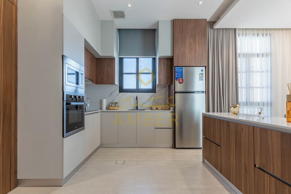 Amber Hospitality - BLVD