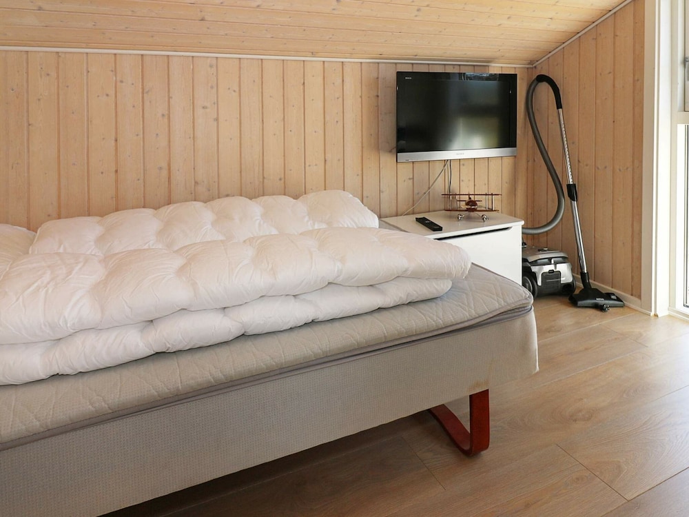 Enthralling Holiday Home in Hadsund near Sea view 2