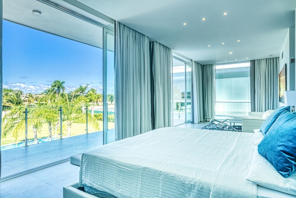 Cap Cana Villa for Rent Modern Fresh and Fully-equipped Oceanfront Villa