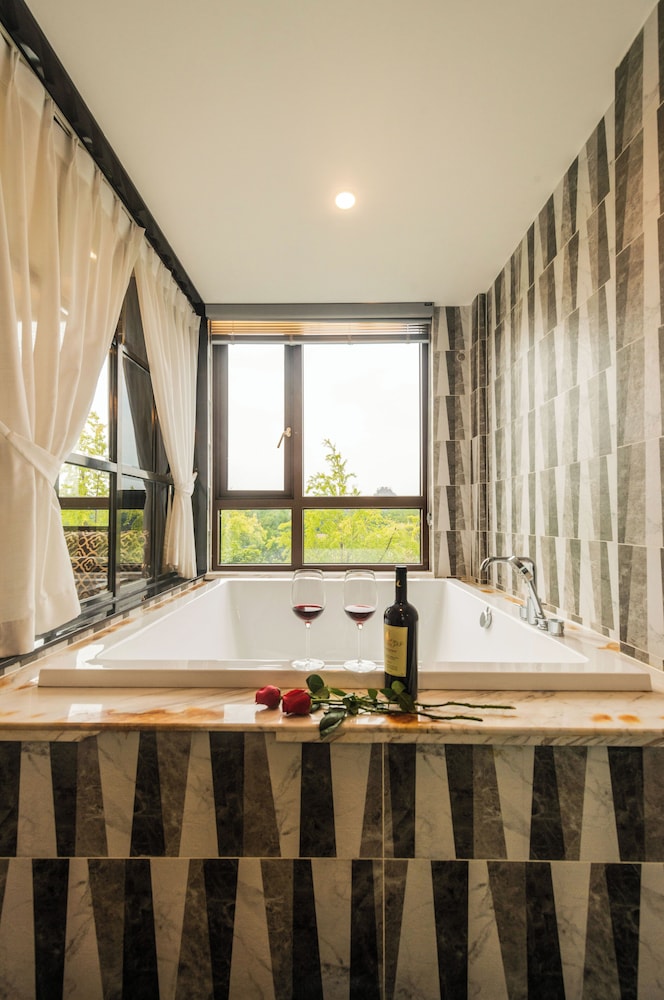 Li River Resort Villa Hotel