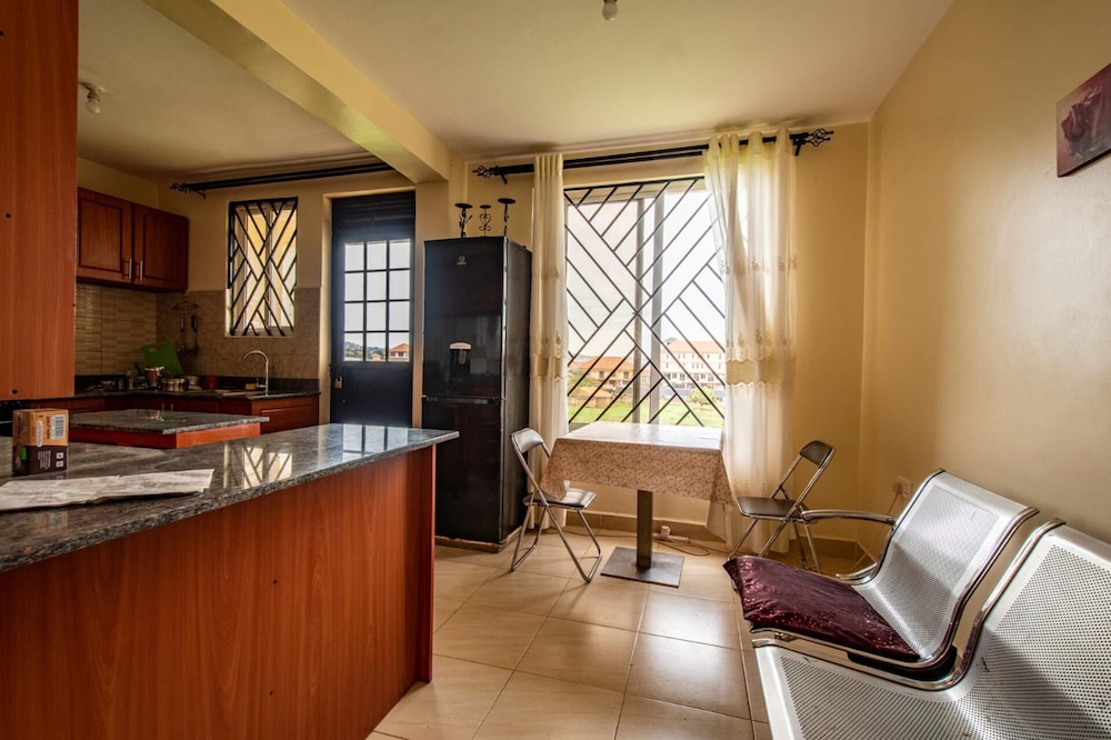 Stunning 3-bed Apartment in Najjera view 5