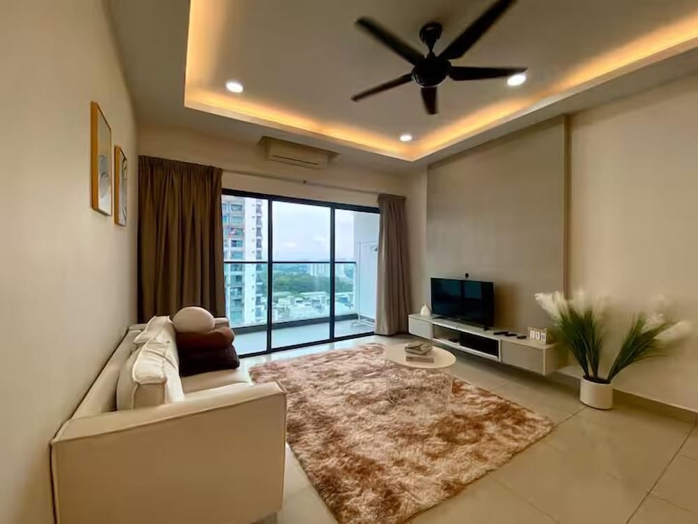 Rooftop Pool Jalan Landmark Apartments