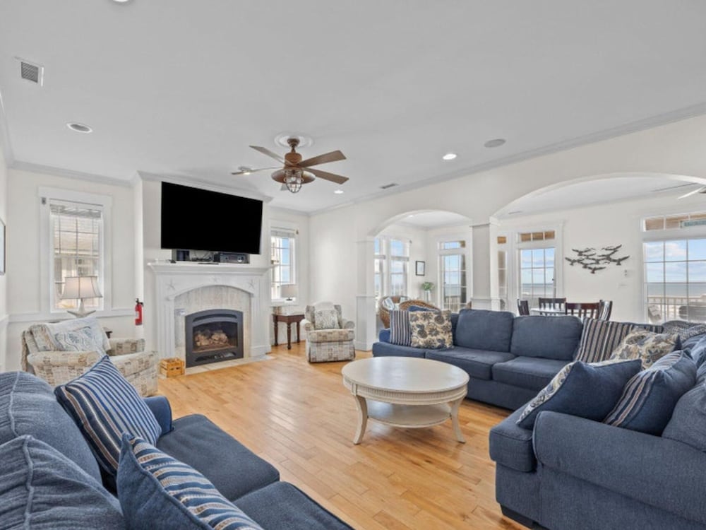 Ocean's Edge by Topsail Realty