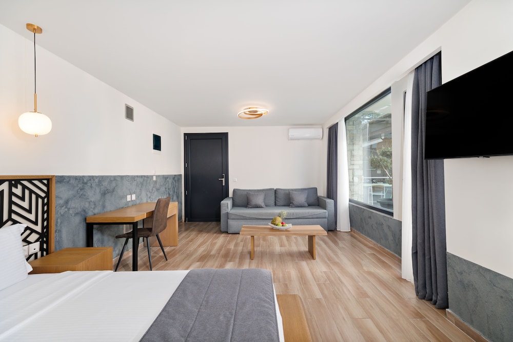 Casa Bloo Adults Only 17
