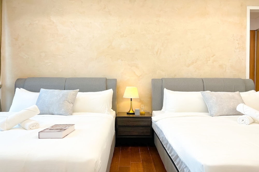 Neu Suites Horizon View Apartments