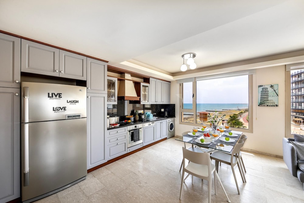 Mackenzie Eftyhia Beachfront Suite