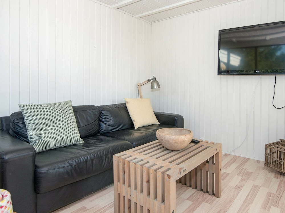 Child Friendly Holiday Home in Fanø near Sea view 2