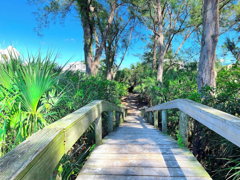Anna Maria Island Blue Bella Bliss - Private Heated Pool