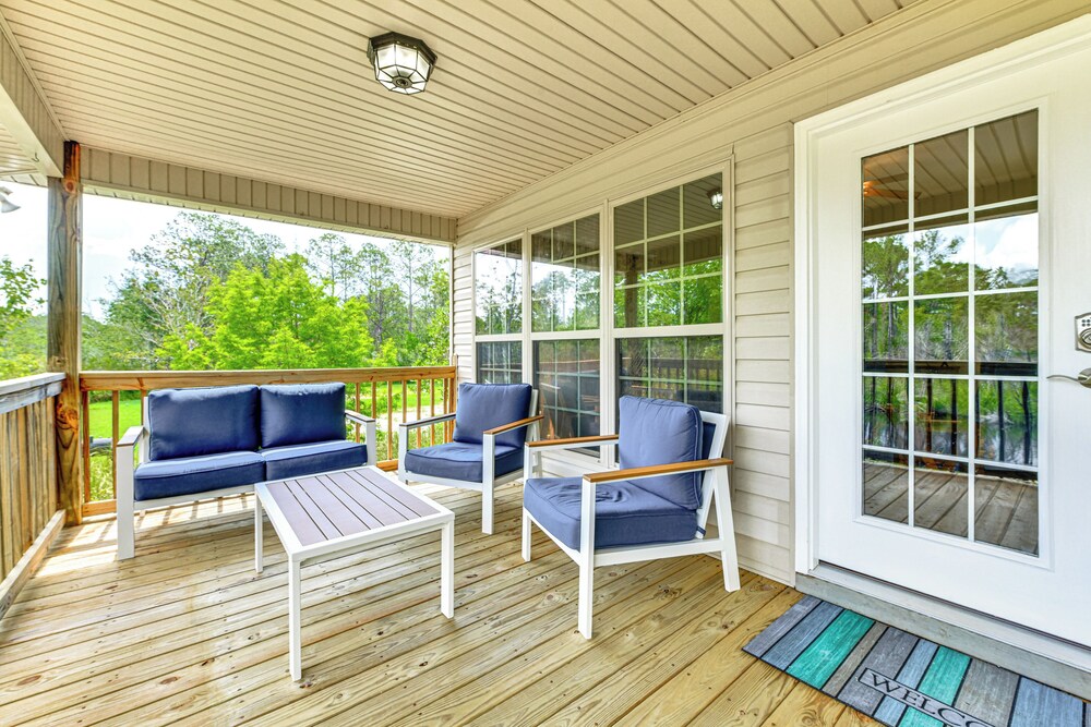 Canal-front Abode w/ Private Dock in Bay St Louis