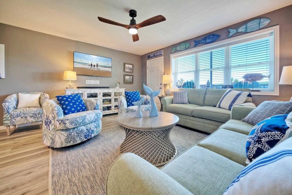 Steps to Sandfest 2 Condos in Beachfront Complex w/ Pool, Pickleball/tennis