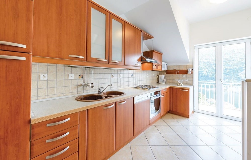 Apartment Luka