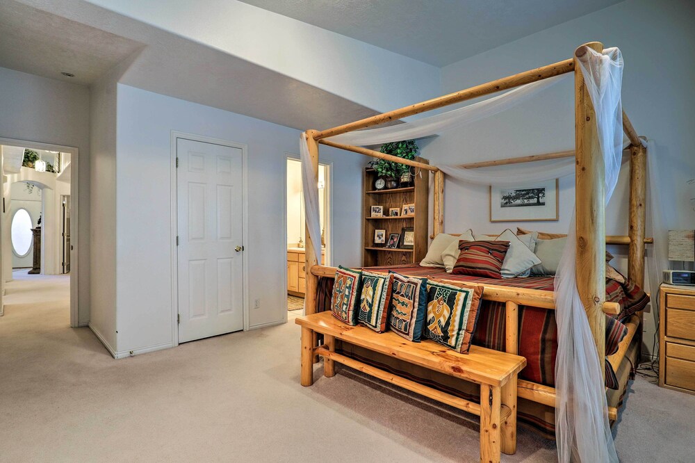 St. George Townhome w/ Patio - Near Natl Parks view 4
