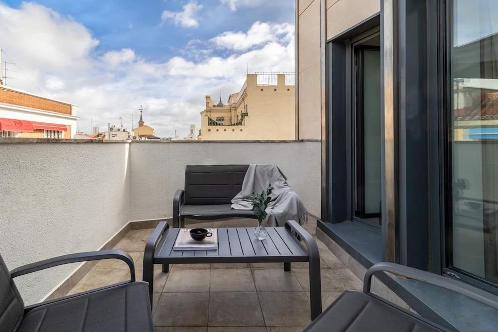 Dono - 3 Bedrooms Apartment in Chueca