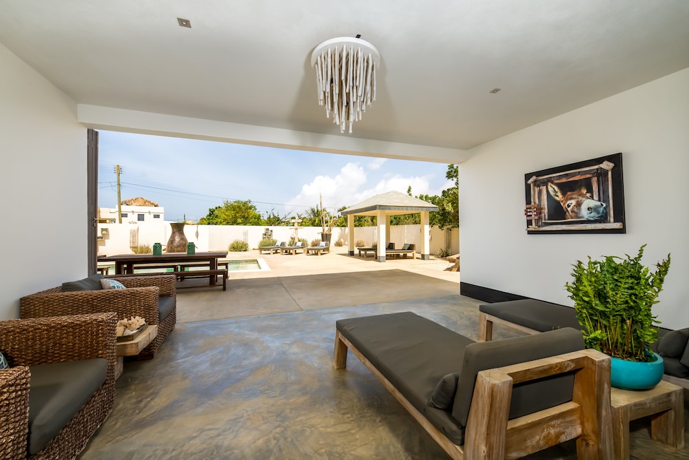 Vista Alegre by Boutique Bonaire Unique Resorts